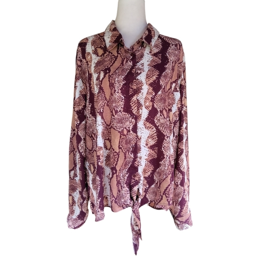 Charlotte Russe Plus Long Sleeve Button Up Dress Shirt Snakeskin Size 3x